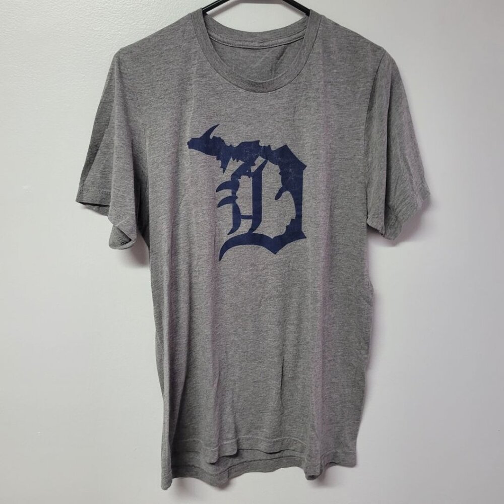 Detroit Tigers‎ Tee Shirt Soft No Tags Gray Baseball Adult Small Mens Michigan